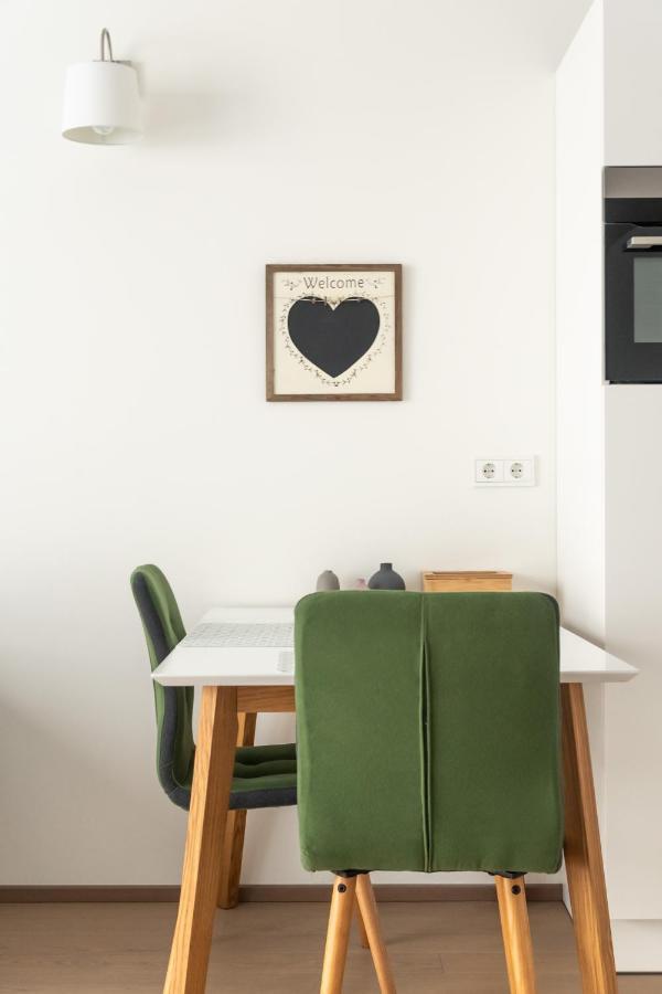 Quiet And Cozy Apartment Next To Mariahilfer Strasse And Naschmarkt With Ac, Minimum 30 Nights Vídeň Exteriér fotografie