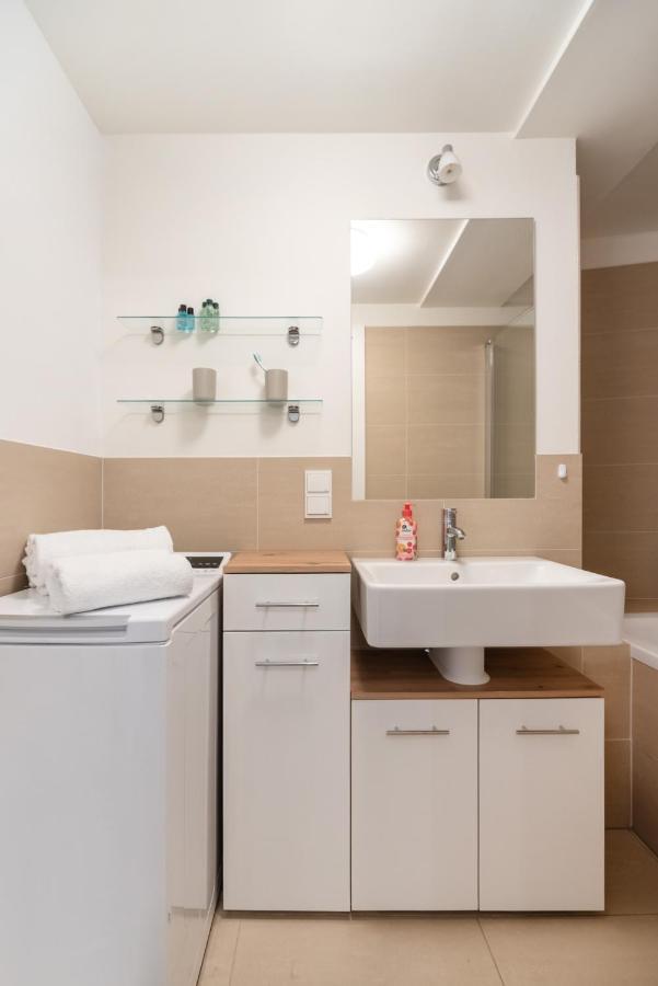 Quiet And Cozy Apartment Next To Mariahilfer Strasse And Naschmarkt With Ac, Minimum 30 Nights Vídeň Exteriér fotografie