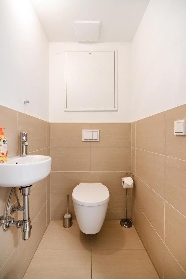 Quiet And Cozy Apartment Next To Mariahilfer Strasse And Naschmarkt With Ac, Minimum 30 Nights Vídeň Exteriér fotografie